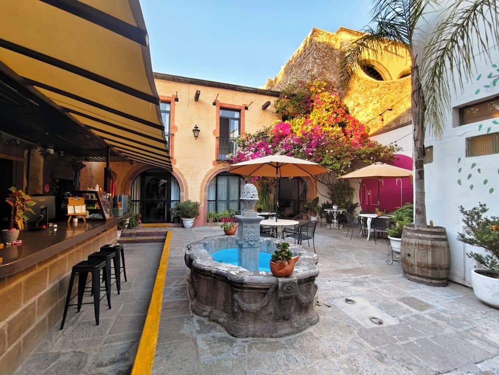 Hotel Punto 79