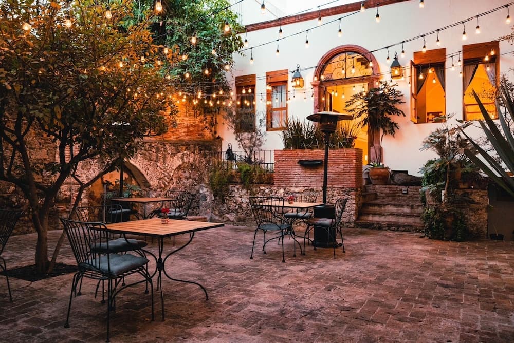 Clandestino Hotel