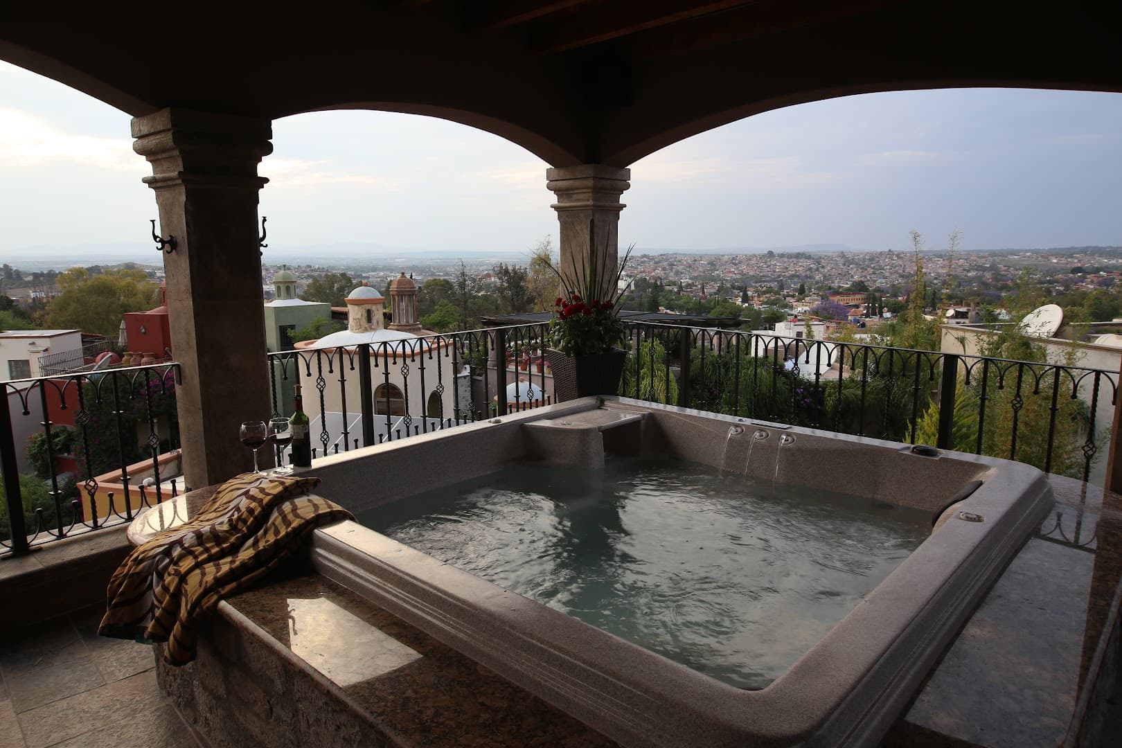 Casa Grande San Miguel Luxury Vacation Rentals - photo 4