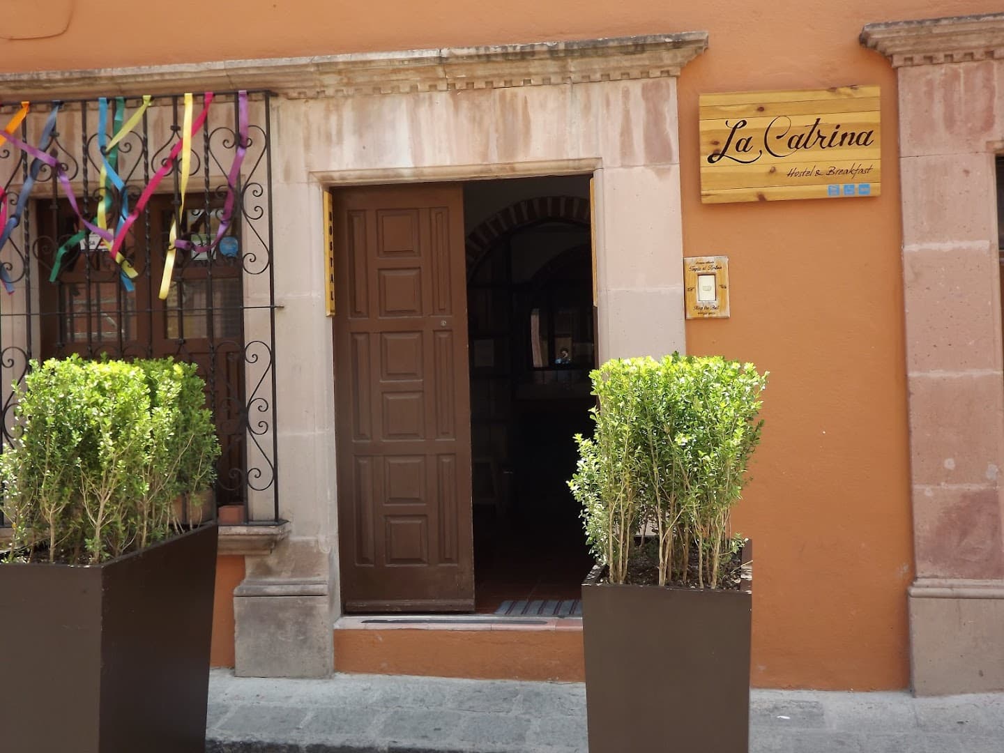 La Catrina Hostel and Breakfast - photo 2